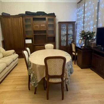 Сдается 1-комнатная квартира, 85 м²