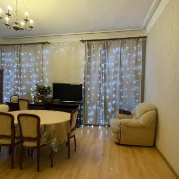 Сдается 1-комнатная квартира, 85 м²