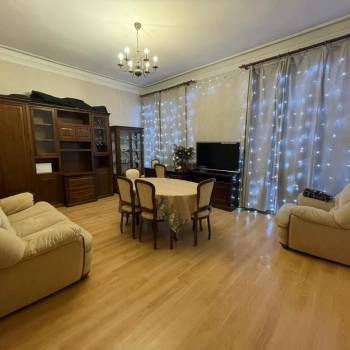 Сдается 1-комнатная квартира, 85 м²