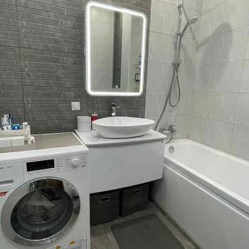 Сдается 1-комнатная квартира, 85 м²