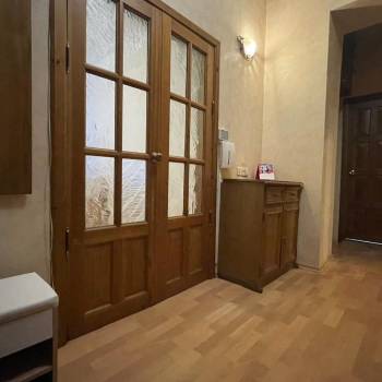 Сдается 1-комнатная квартира, 85 м²