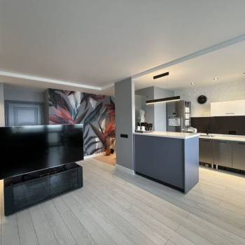 Продается Многокомнатная квартира, 77,6 м²