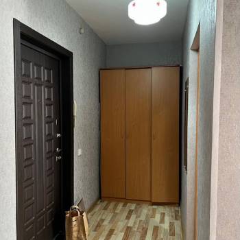Сдается 1-комнатная квартира, 400 м²