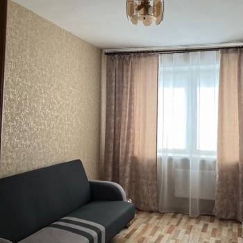 Сдается 1-комнатная квартира, 400 м²
