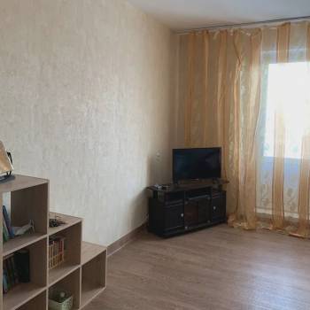 Продается 1-комнатная квартира, 40,7 м²
