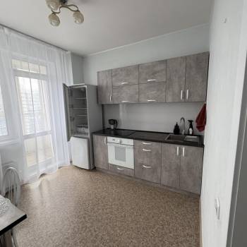 Сдается 1-комнатная квартира, 38 м²