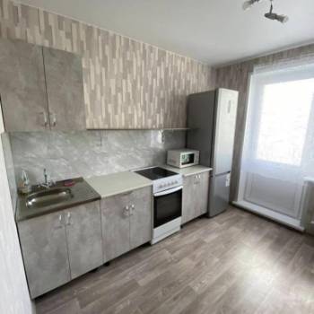 Сдается 1-комнатная квартира, 42 м²
