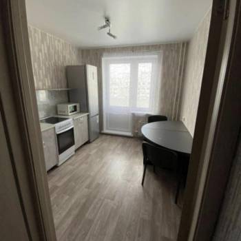 Сдается 1-комнатная квартира, 42 м²