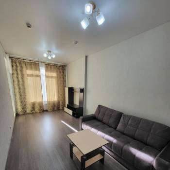 Сдается 1-комнатная квартира, 46 м²
