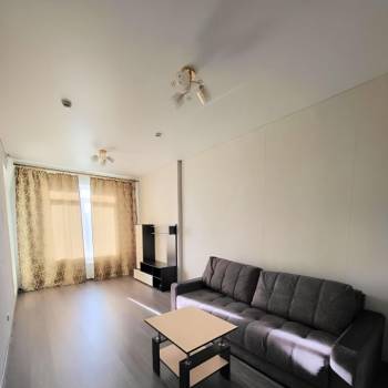 Сдается 1-комнатная квартира, 46 м²