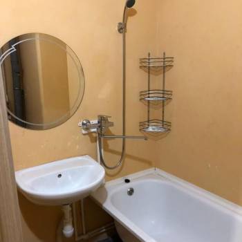 Продается 1-комнатная квартира, 54 м²