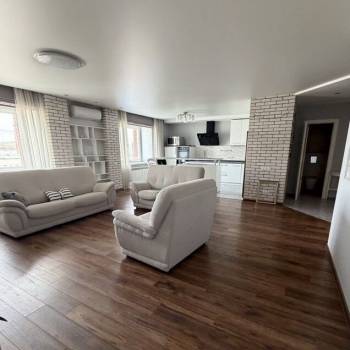Сдается Многокомнатная квартира, 130 м²