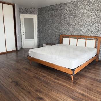 Сдается Многокомнатная квартира, 130 м²