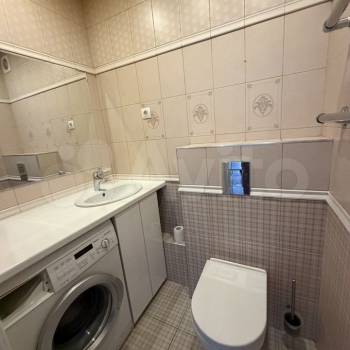 Сдается Многокомнатная квартира, 130 м²