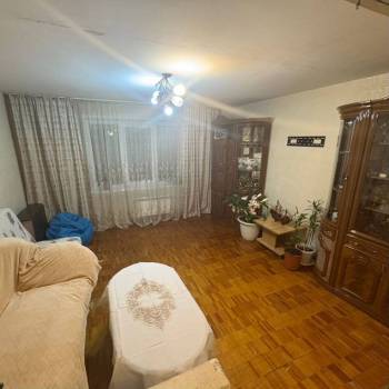 Продается Многокомнатная квартира, 81,8 м²