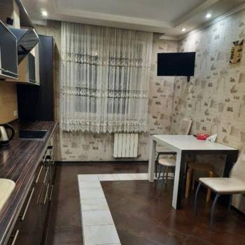 Сдается Многокомнатная квартира, 120 м²