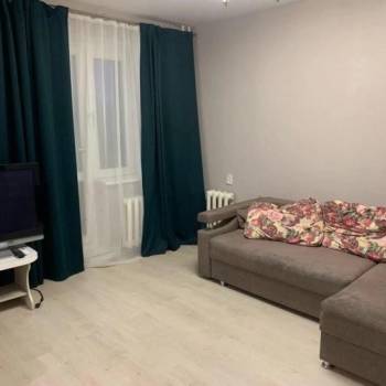 Сдается 1-комнатная квартира, 38 м²