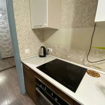 Сдается 1-комнатная квартира, 42 м²