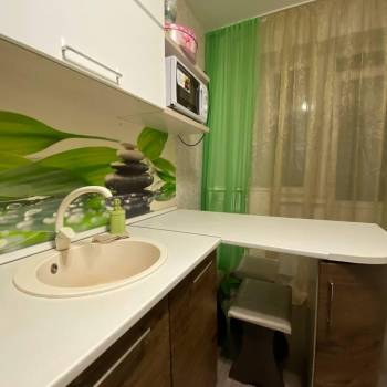 Сдается 1-комнатная квартира, 42 м²