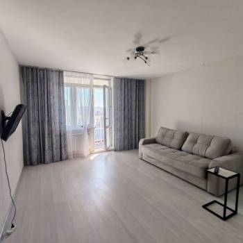 Сдается 1-комнатная квартира, 53 м²