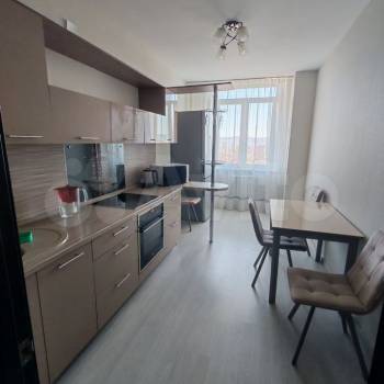 Сдается 1-комнатная квартира, 53 м²