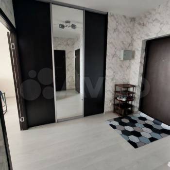 Сдается 1-комнатная квартира, 53 м²