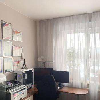 Продается Многокомнатная квартира, 75,7 м²