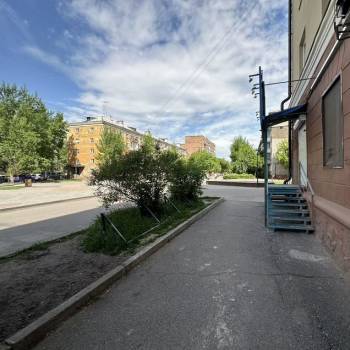 Продается Многокомнатная квартира, 90 м²