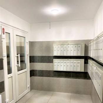 Сдается 2-х комнатная квартира, 64 м²