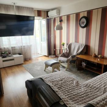 Сдается Многокомнатная квартира, 56 м²