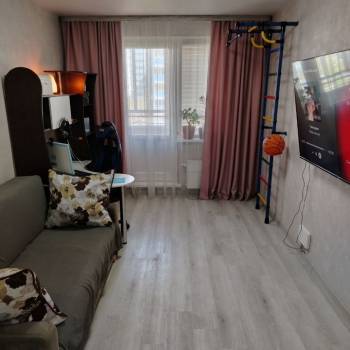 Продается 1-комнатная квартира, 36 м²