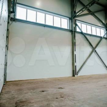 Сдается Нежилое помещение, 400 м²