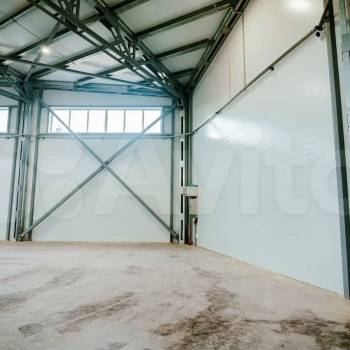 Сдается Нежилое помещение, 400 м²