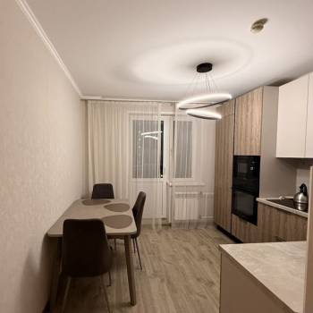 Сдается 1-комнатная квартира, 45 м²