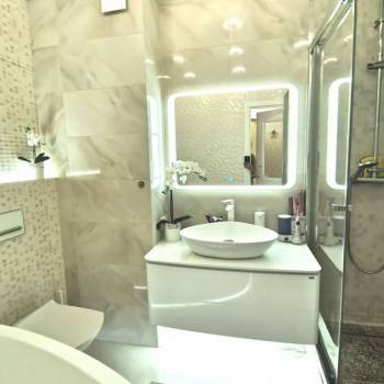 Продается Многокомнатная квартира, 110 м²