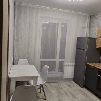 Сдается 1-комнатная квартира, 43 м²