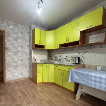 Продается 1-комнатная квартира, 32 м²