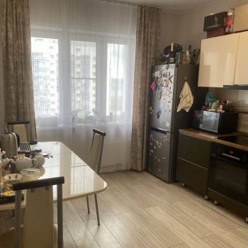 Продается 1-комнатная квартира, 36,9 м²