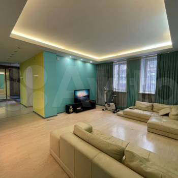 Продается Многокомнатная квартира, 141,6 м²