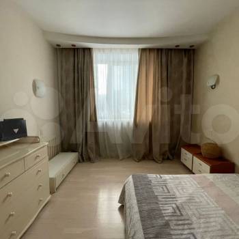 Продается Многокомнатная квартира, 141,6 м²