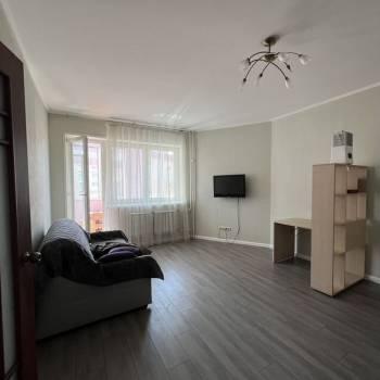 Сдается 1-комнатная квартира, 53,8 м²