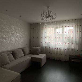 Продается Многокомнатная квартира, 75,7 м²