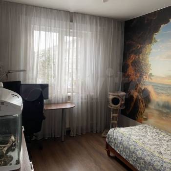 Продается Многокомнатная квартира, 75,7 м²