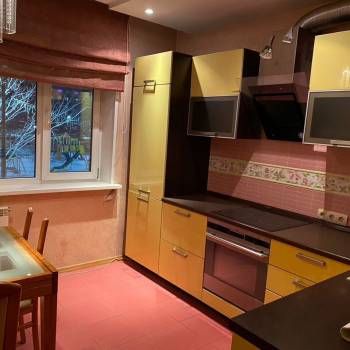 Продается Многокомнатная квартира, 82,9 м²