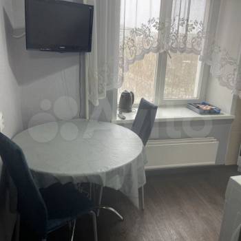 Сдается 1-комнатная квартира, 324 м²