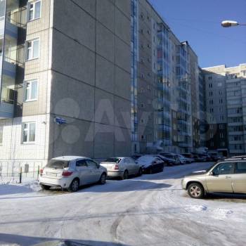 Продается 1-комнатная квартира, 42 м²