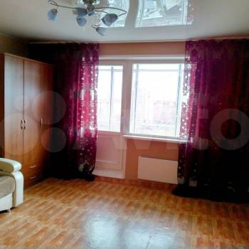 Продается 1-комнатная квартира, 42 м²
