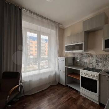Сдается 1-комнатная квартира, 39 м²