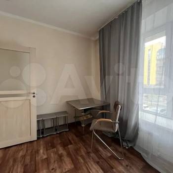 Сдается 1-комнатная квартира, 39 м²