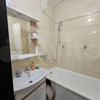 Продается Многокомнатная квартира, 83,7 м²
